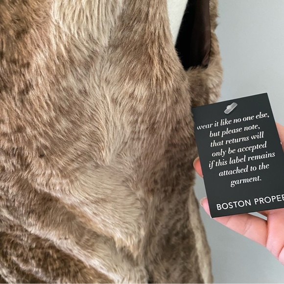 Boston Proper Fabulous Furs Donna Salyers Hooded Faux Fur Vest | Small - Picture 9 of 16